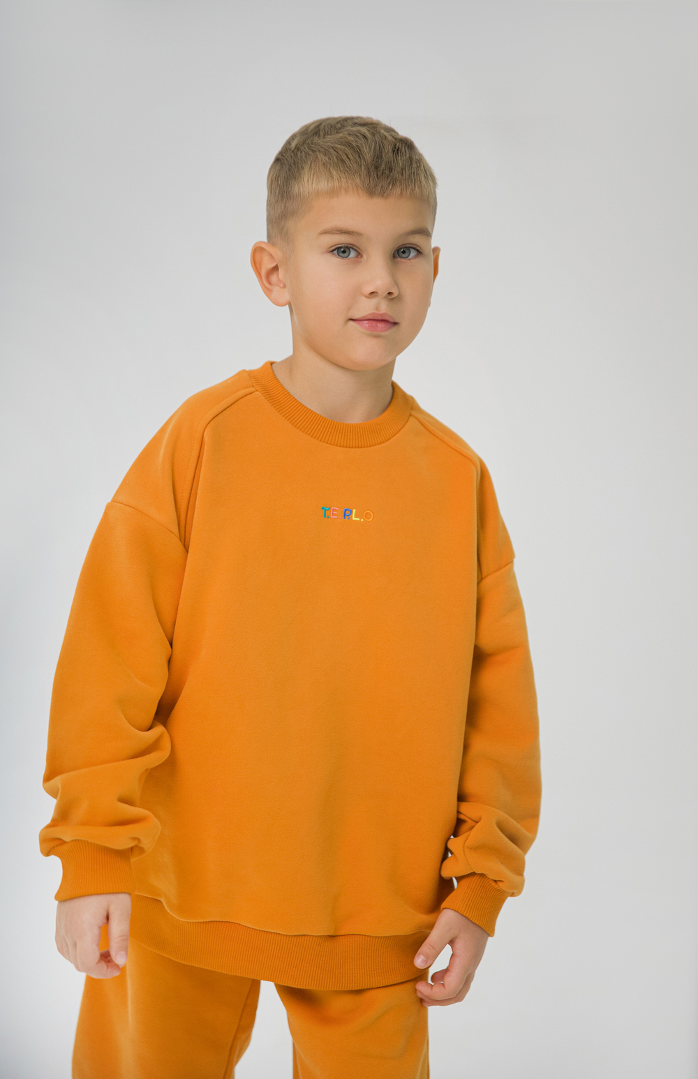 Свитшот в стиле oversize Хурма