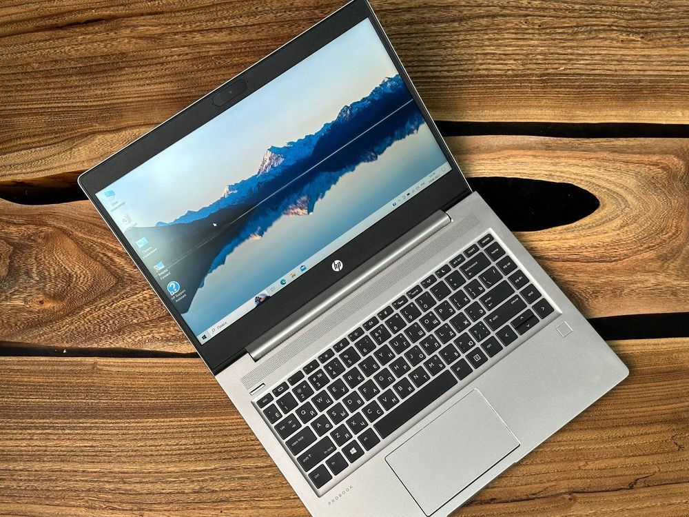 14" Ноутбук HP EliteBook 745 G5 (1920x1080, AMD Ryzen 5 2500U, RAM 8ГБ, SSD 256ГБ, AMD Radeon Vega 8, Win 10 Pro)
