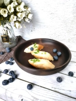 Деревянная сервировочная тарелка из кедра