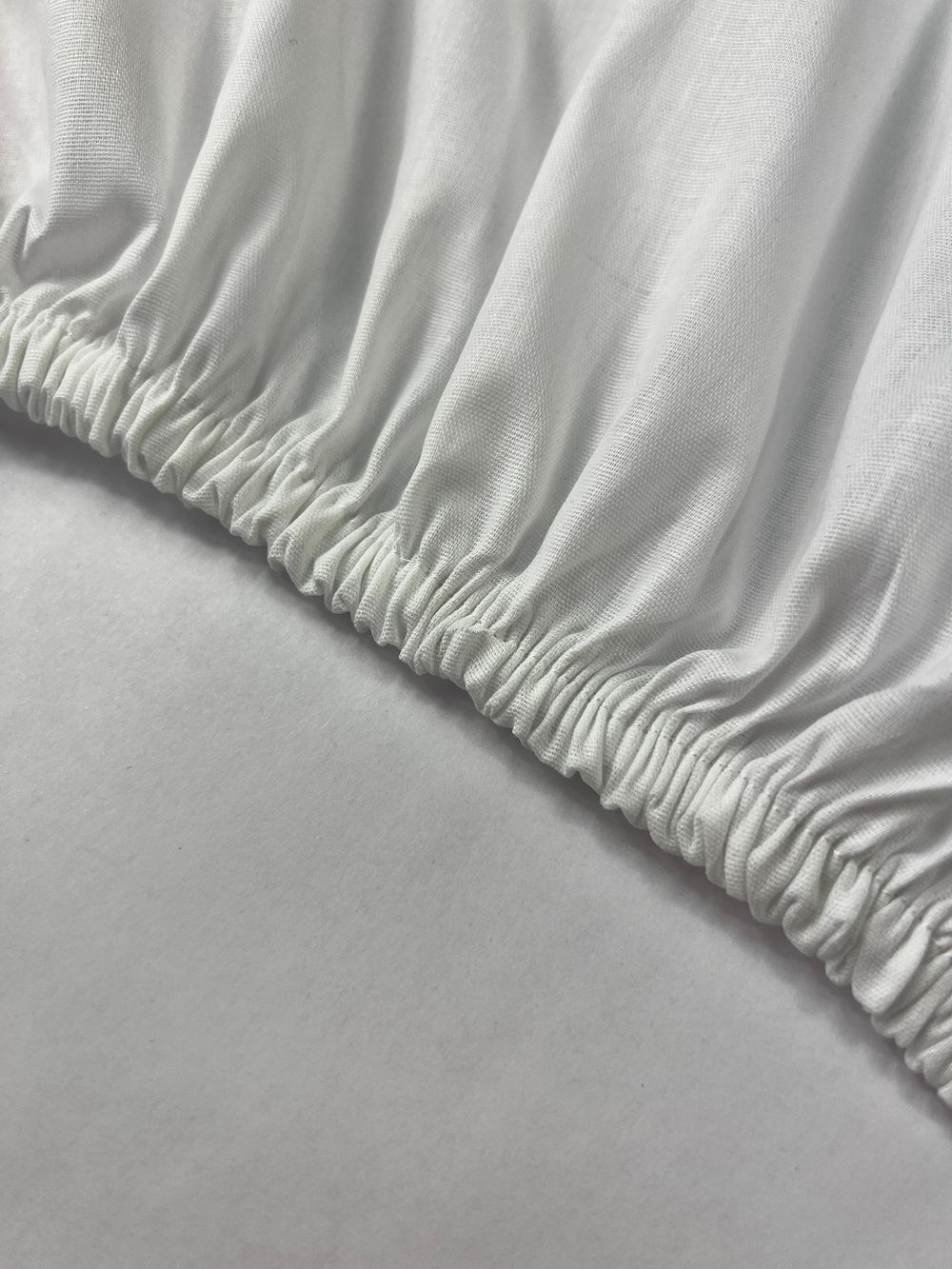 Простынь на резинке поплин Сказка "Беляночка" 140x200 см