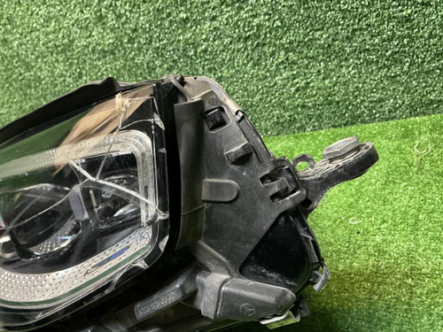 Фара правая Mercedes S W223 (20-нв) Digital Light