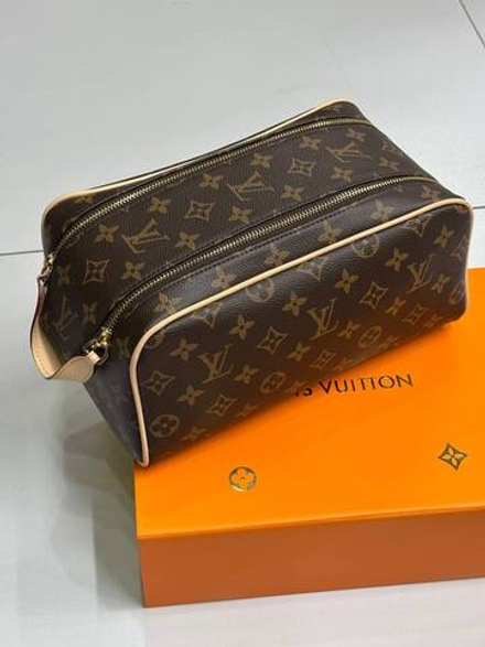 Косметичка Louis Vuitton