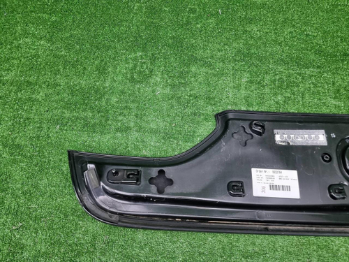 Накладка крышки багажника BMW 7er G11 (2015-2022)