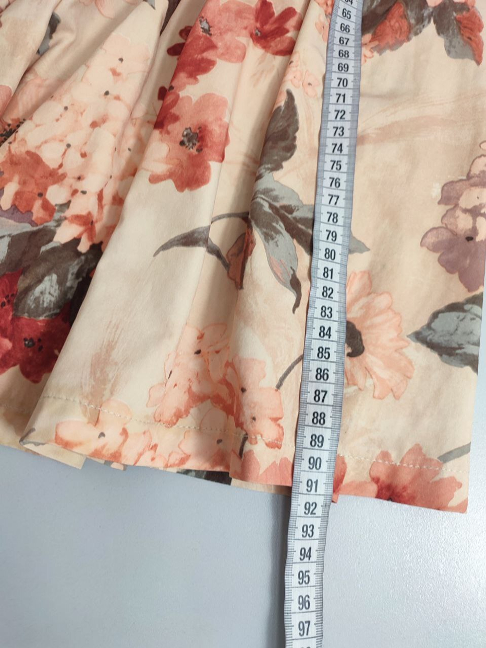 Платье L'adore  с цветами 46 размер