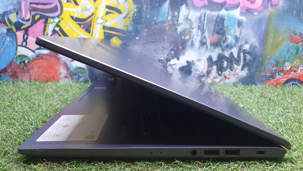 Ноутбук ASUS i3-11/8Gb/FHD