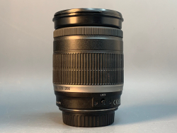 Canon EF-S 18-200mm 3.5-5.6 IS