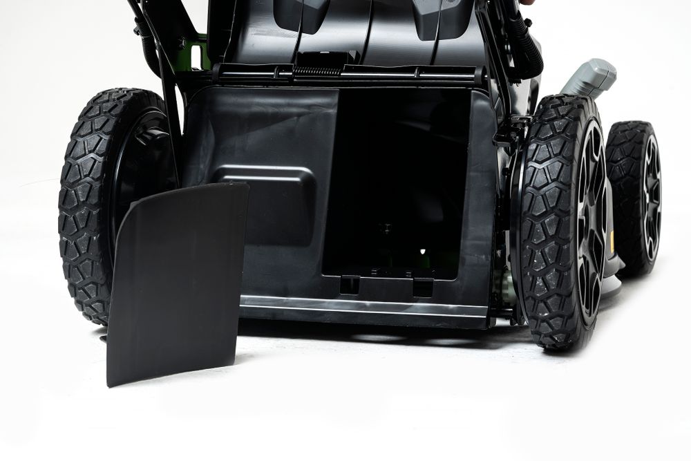 Газонокосилка аккумуляторная Greenworks GD40LM46SP, 40V, 46см, самоходная, бесщеточная, c 1хАКБ 8 Ач и ЗУ (2506807UH)