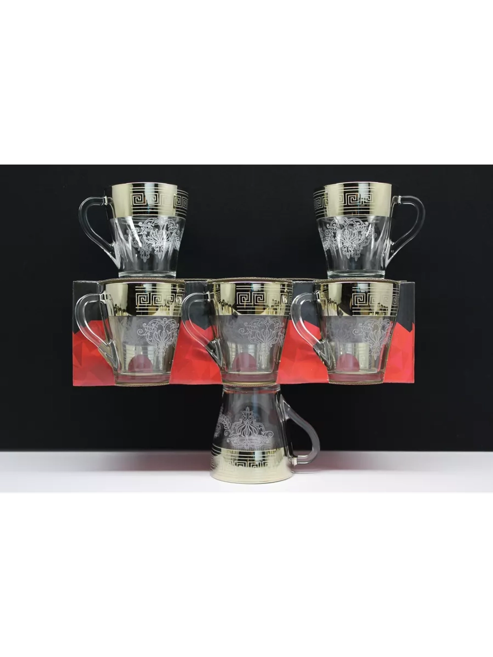 Набор кружек для чая и кофе.