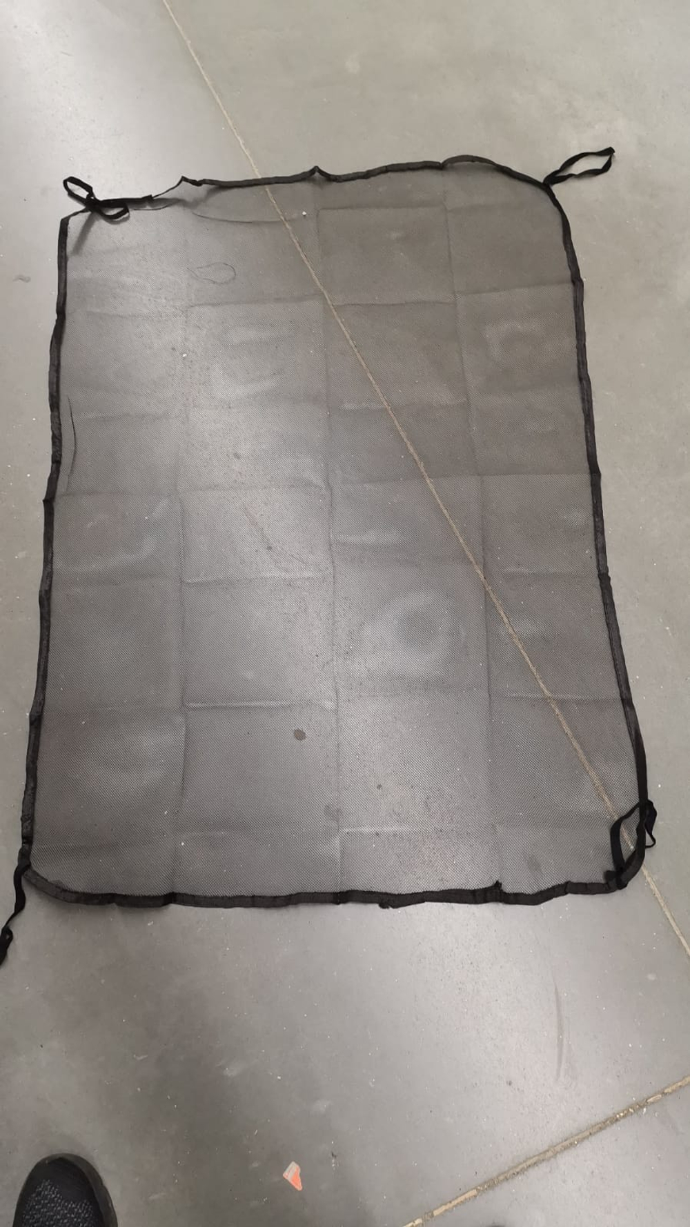 03 B / Москитная сетка на решетку радиатора универсальная 105 на 75 (за 1 шт.)