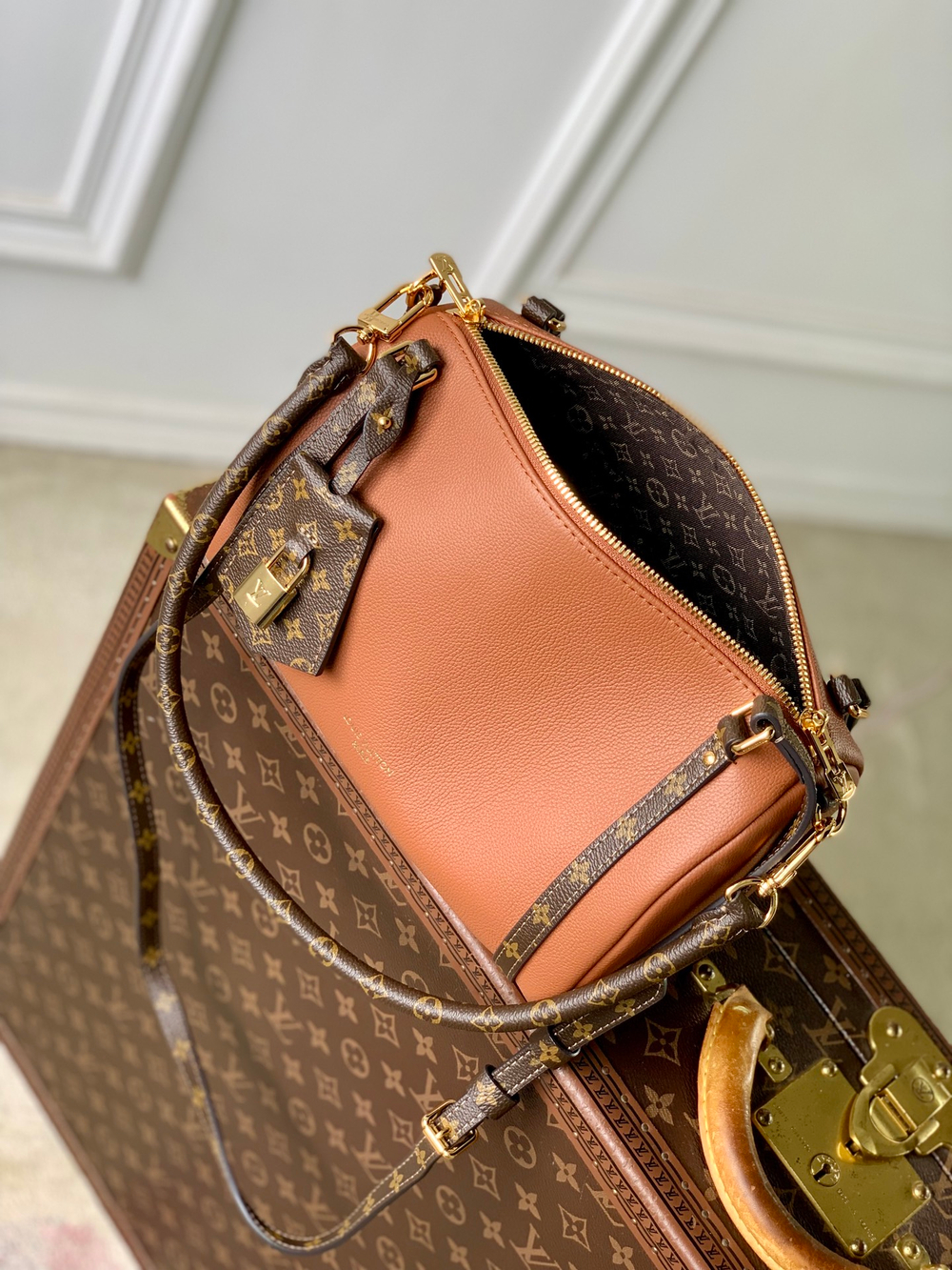 Louis Vuitton Express PM