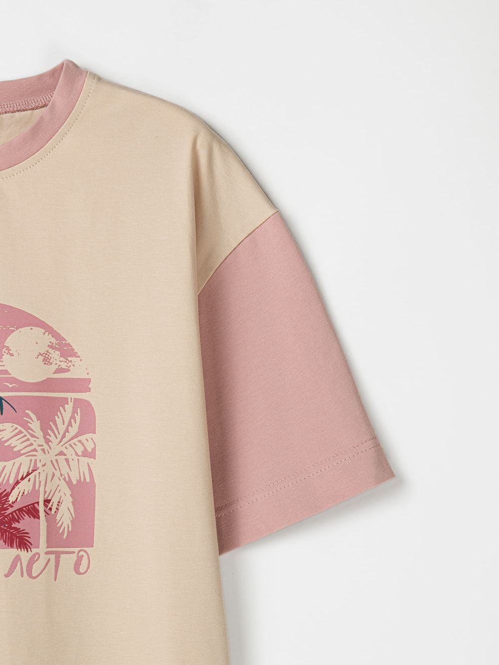 Футболка оверсайз "Крем-брюле/Пудра" с принтом 7+