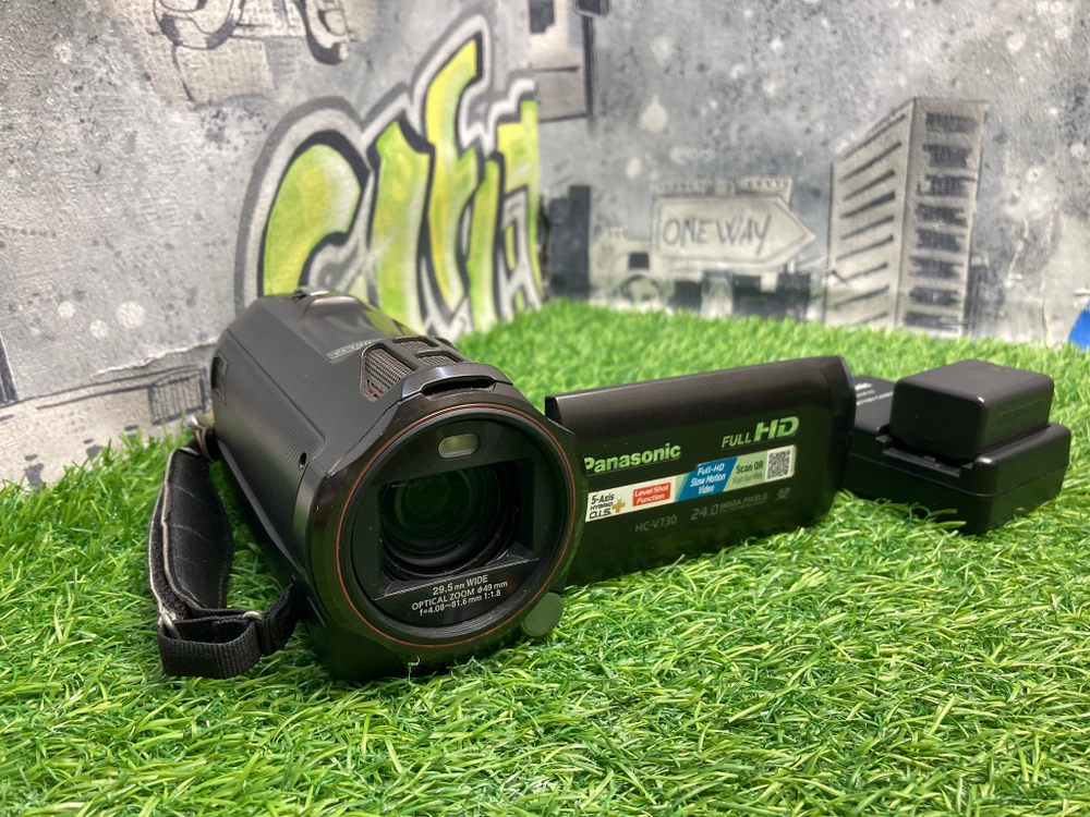 Panasonic HC-V730