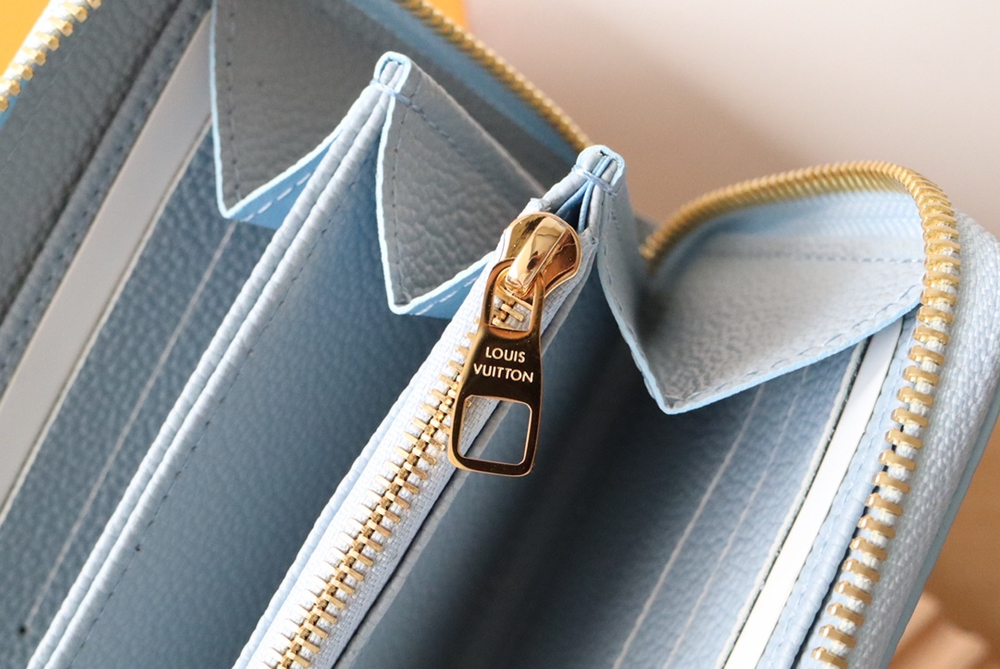 Louis Vuitton Zippy Wallet