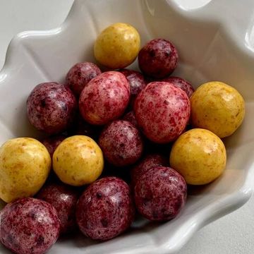 Сосновая шишка в ягодной посыпке, 100 г