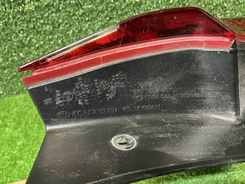 Фонарь левый внешний Kia Soul 3 SK (2019-2022)