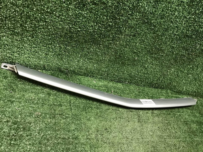 Молдинг решетки радиатора Geely Coolray (19-24)