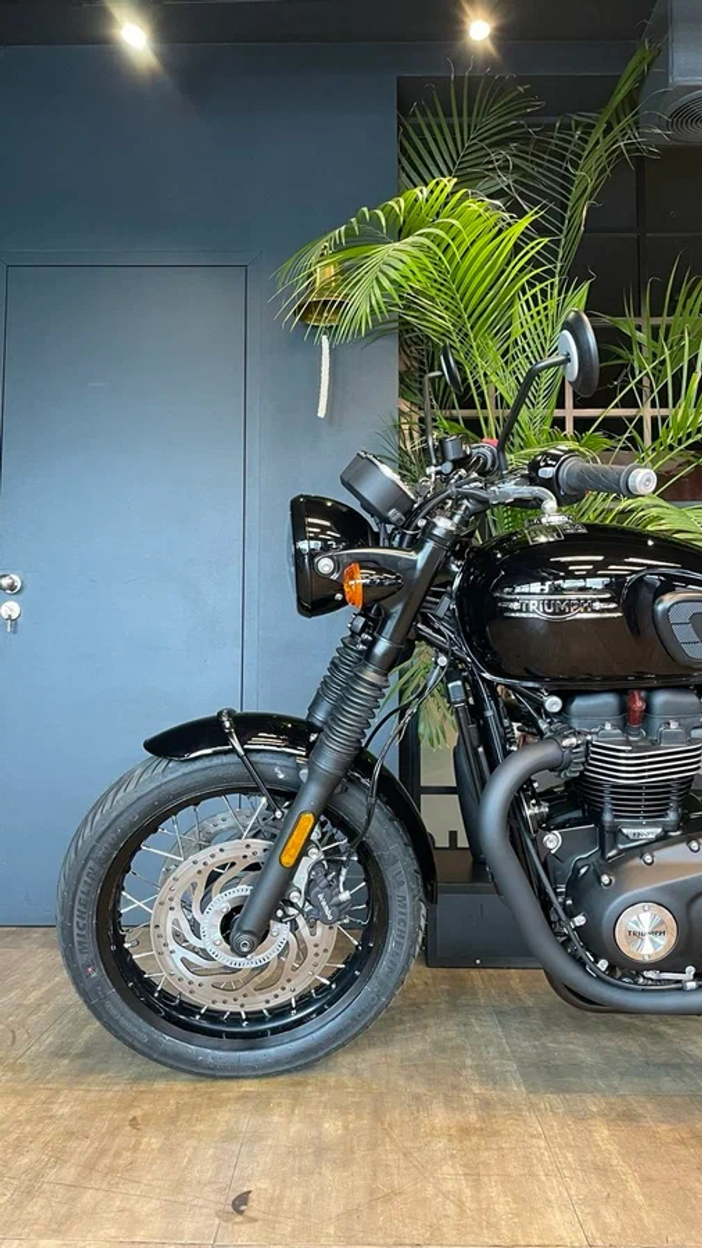 TRIUMPH BONNEVILLE T120 BLACK