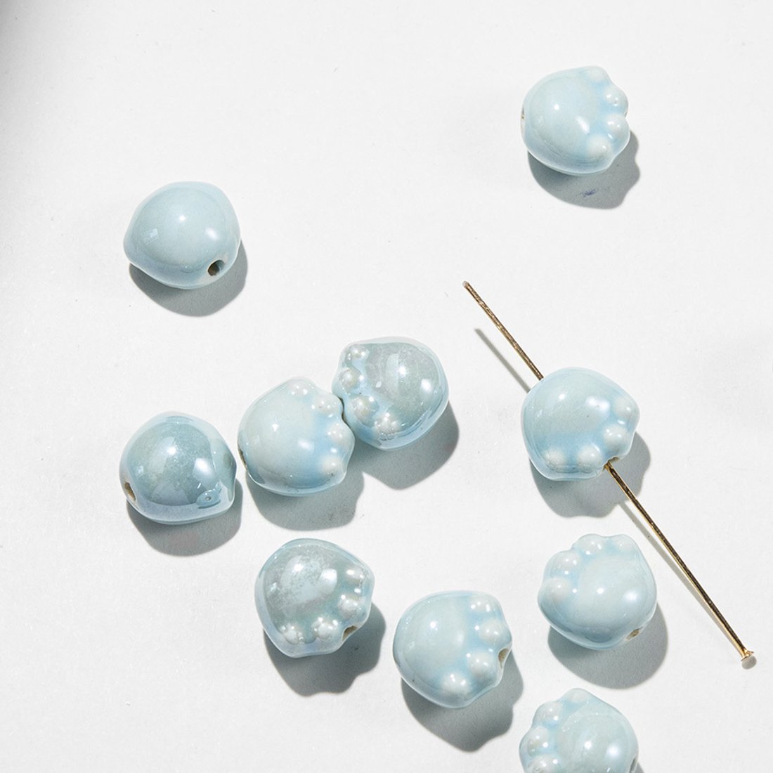 Бусина в форме лапки, 11,8*12,8мм, голубая, глазурированный фарфор