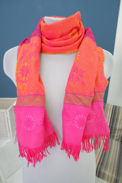 Палантин Yves Rocher яркий