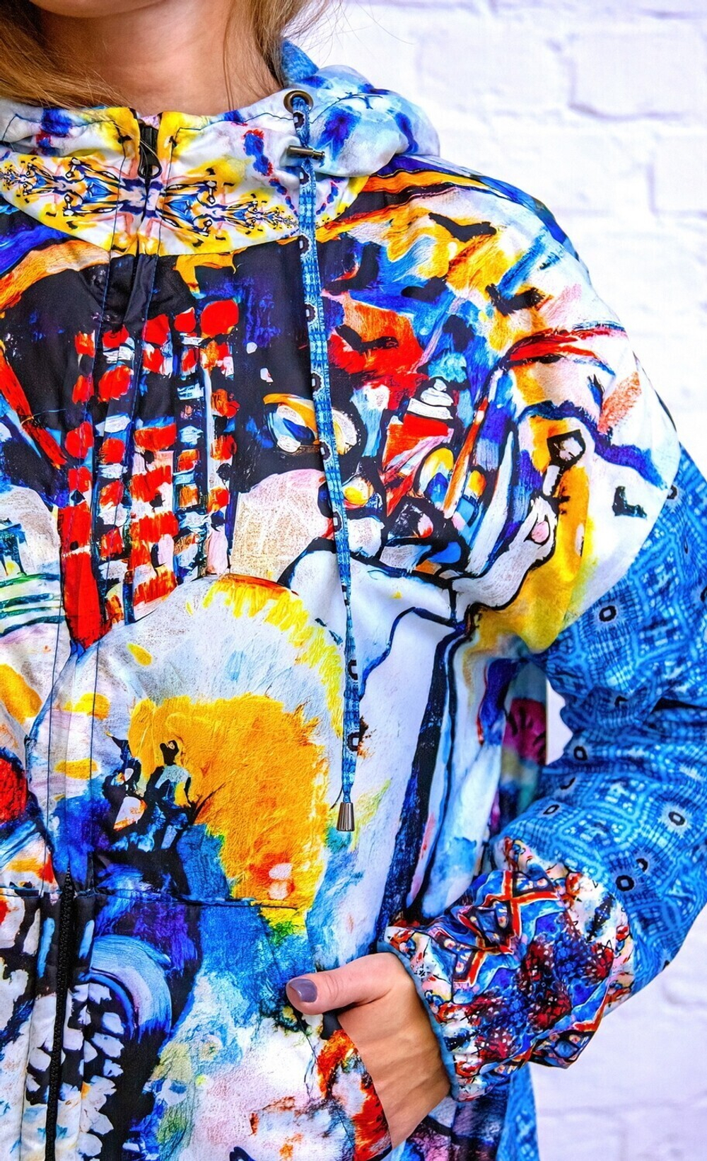 Куртка "Москва Кандинского", по мотивам живописи Василия Кандинского, картина "Москва. Красная площадь."