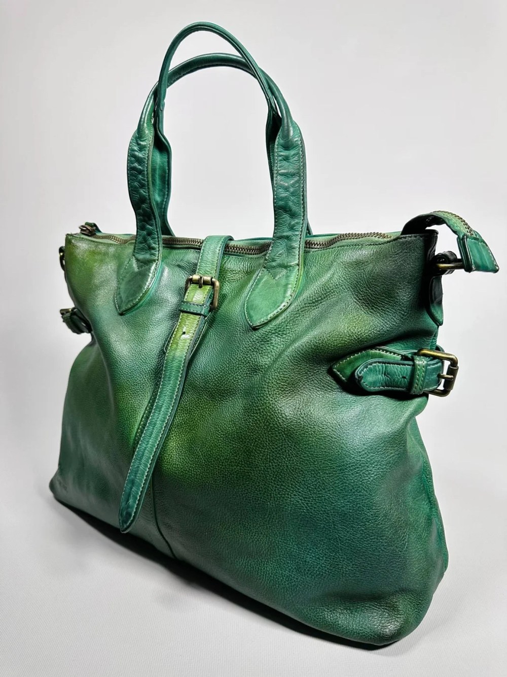 Женская премиальная изумрудно-зеленая сумка из натуральной кожи "Венеция"