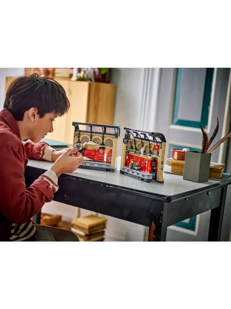 Конструктор Harry Potter 76450 Книжный уголок: Хогвартс