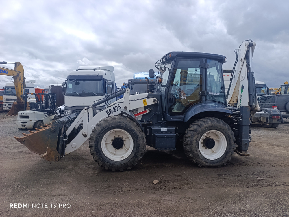 Borus BR-825 Экскаватор-погрузчик BR-825 (Дизельный, 4,8 л, 102 л.с., АТ)