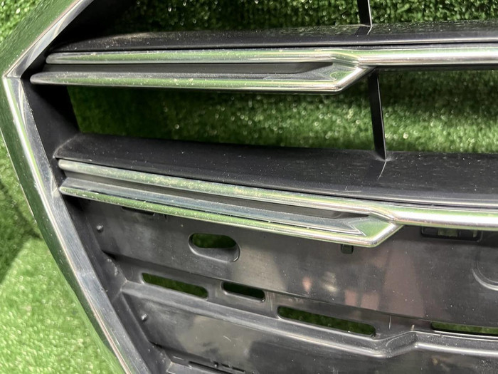 Решетка радиатора Audi A8 4 D5 (2017-2022)