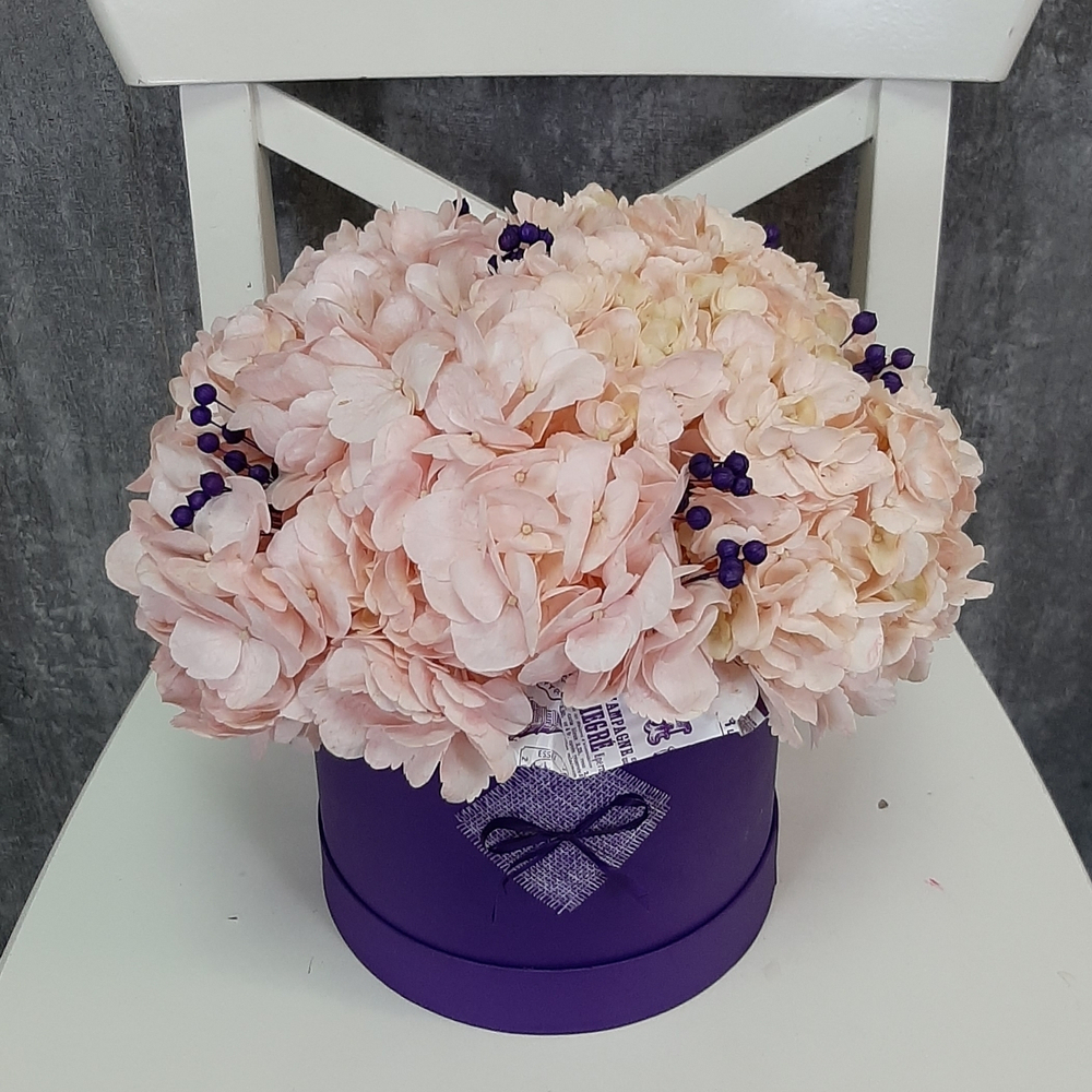 Букет гортензий «Черничный смузи»