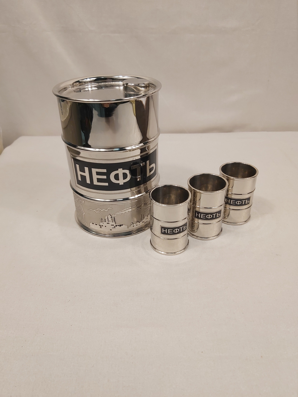 Подарочный набор со штофом "Подарок нефтянику"