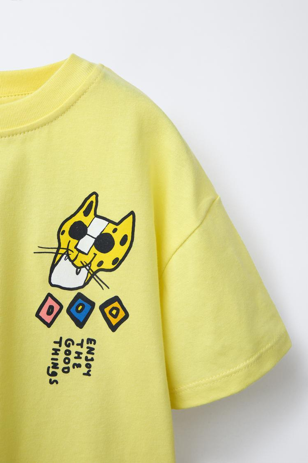 ZARA ФУТБОЛКА ИЗ ТКАНИ С ПРИНТОМ, ЖЕЛТЫЙ