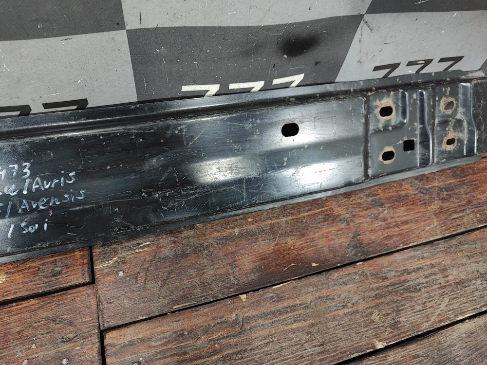 Усилитель заднего бампера Toyota Corolla (E150/E180) Б/У Оригинал 5217102080