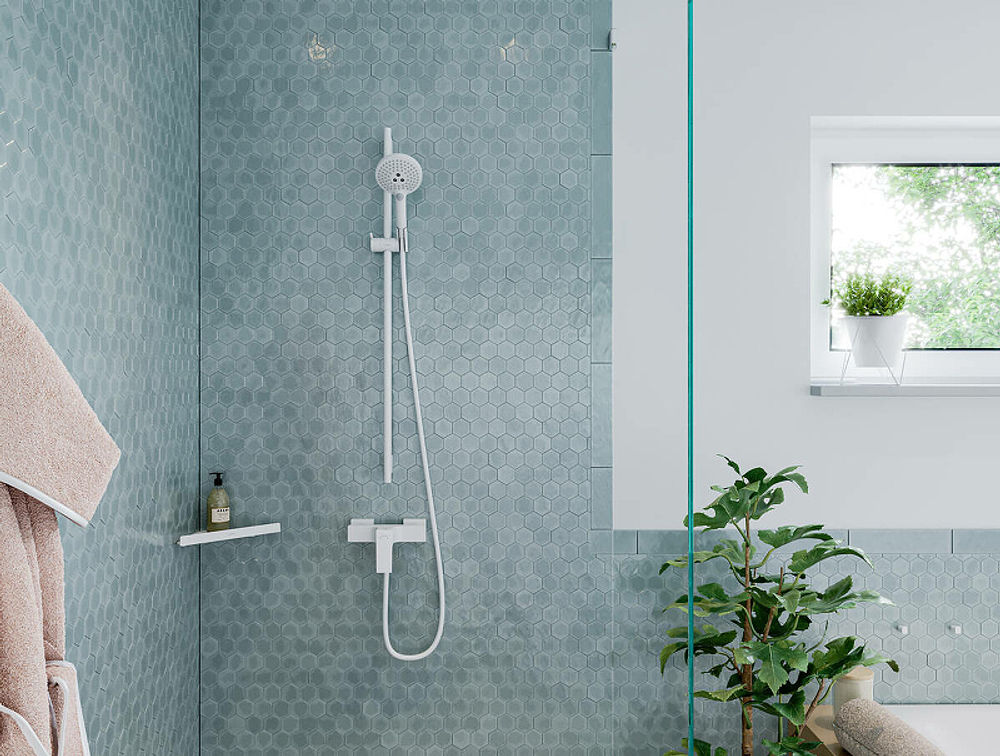 Душевая штанга Hansgrohe Unica S Puro 28631670 Черная матовая