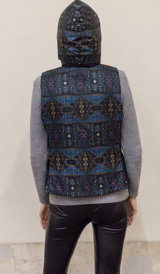 Двусторонний жилет "Сказка", по мотивам изразцов русского художника Михаила Врубеля