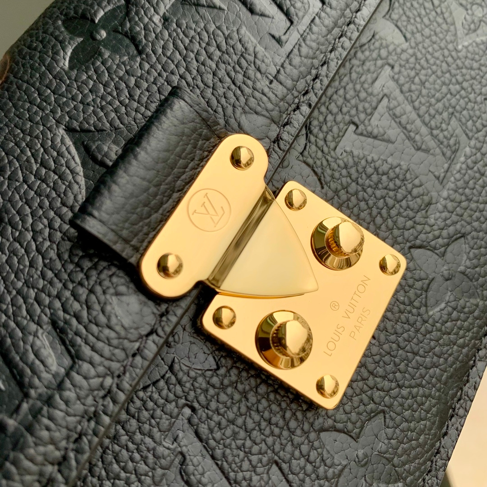 Louis Vuitton Metis Wallet On Chain