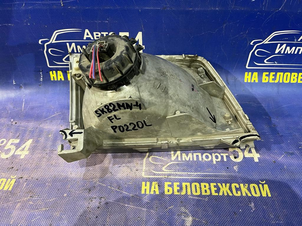 Фара передняя левая NISSAN VANETTE 2001