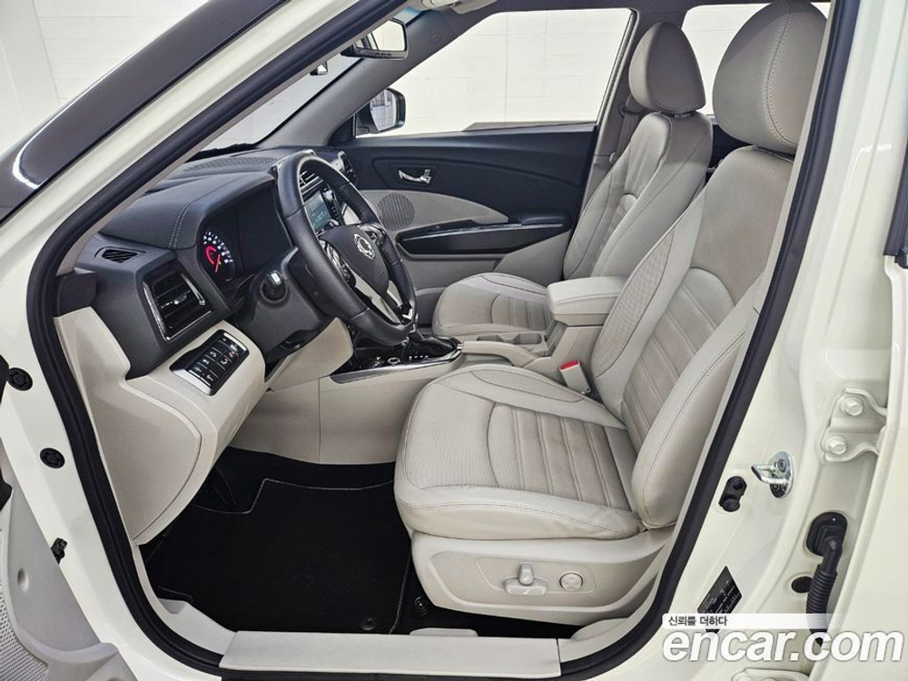 KG Mobility (Ssangyong) Very New Tivoli Дизель 1.6 2WD (01.2020)