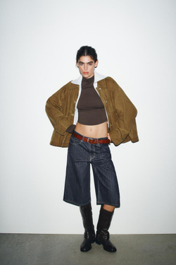 ZARA ФУТБОЛКА ИЗ ХЛОПКА И МОДАЛА СО СБОРКАМИ, КОРИЧНЕВЫЙ