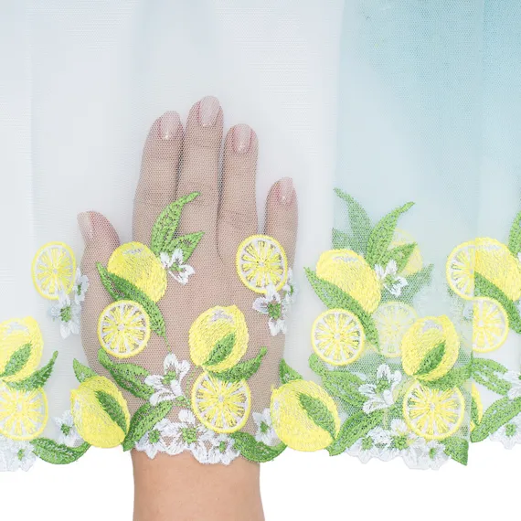 Вышивка на сетке ментол/лимоны 21 см (правая)