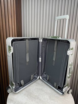 Чемодан Rimowa
