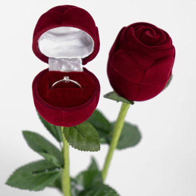 Футляр роза малая на стебле, серия "Романтика".