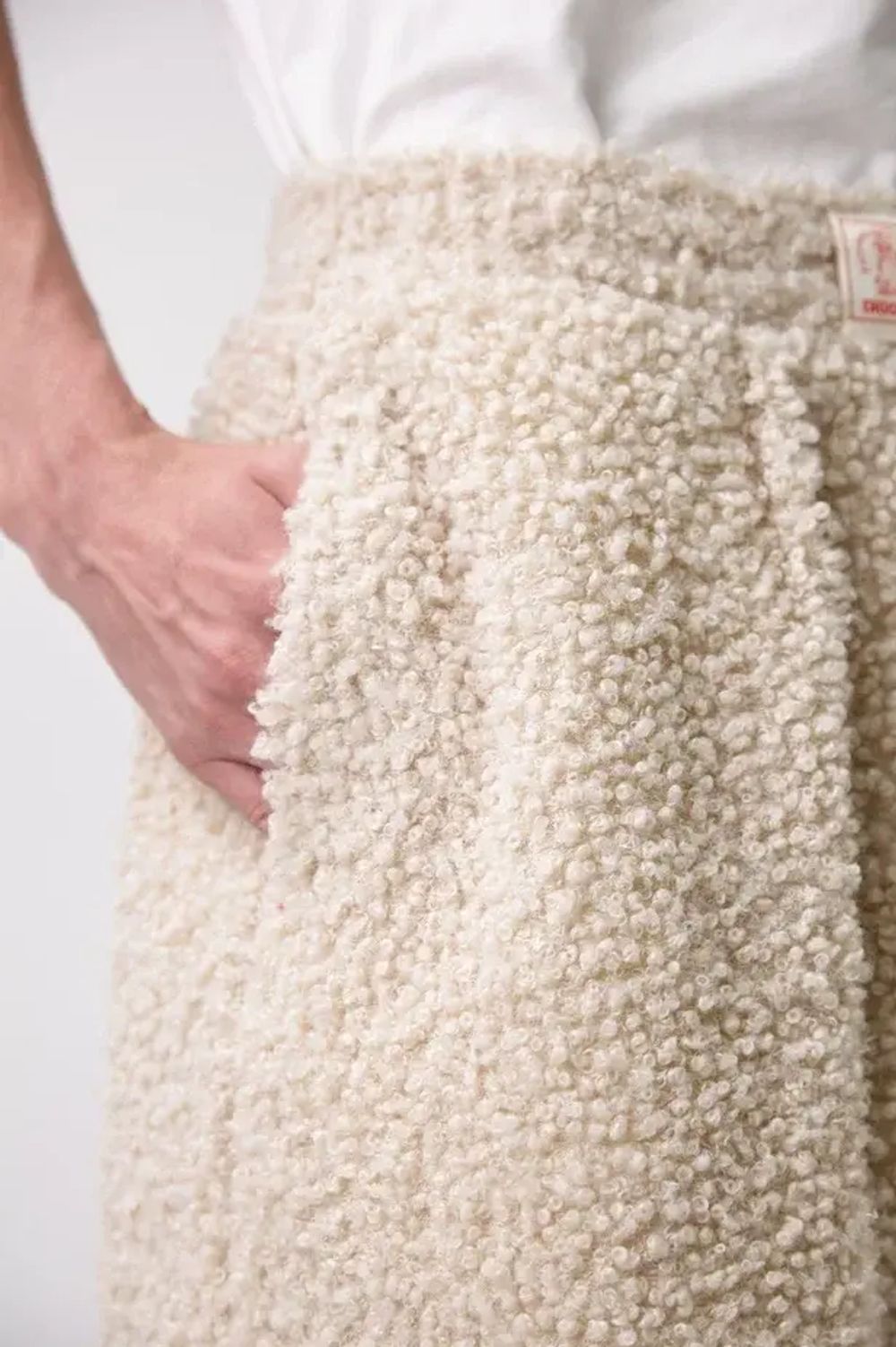 Шорты Choompu Барашек удлиненные с защипами бежевые