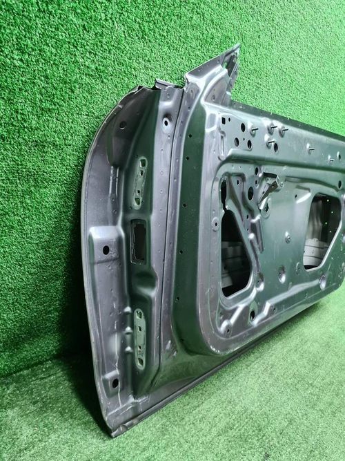 Дверь правая Mercedes E C238 (2016-2023)