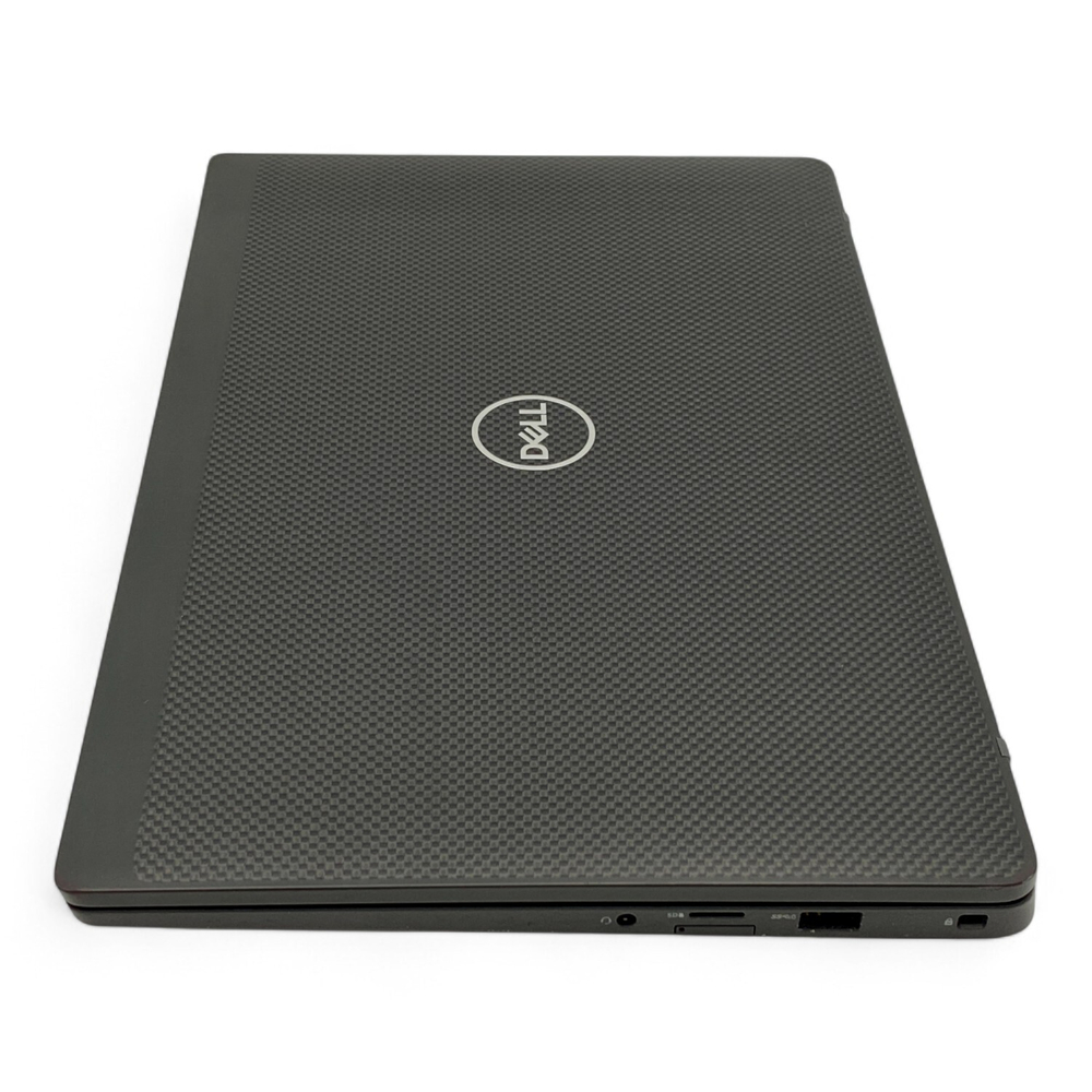 Latitude 7400