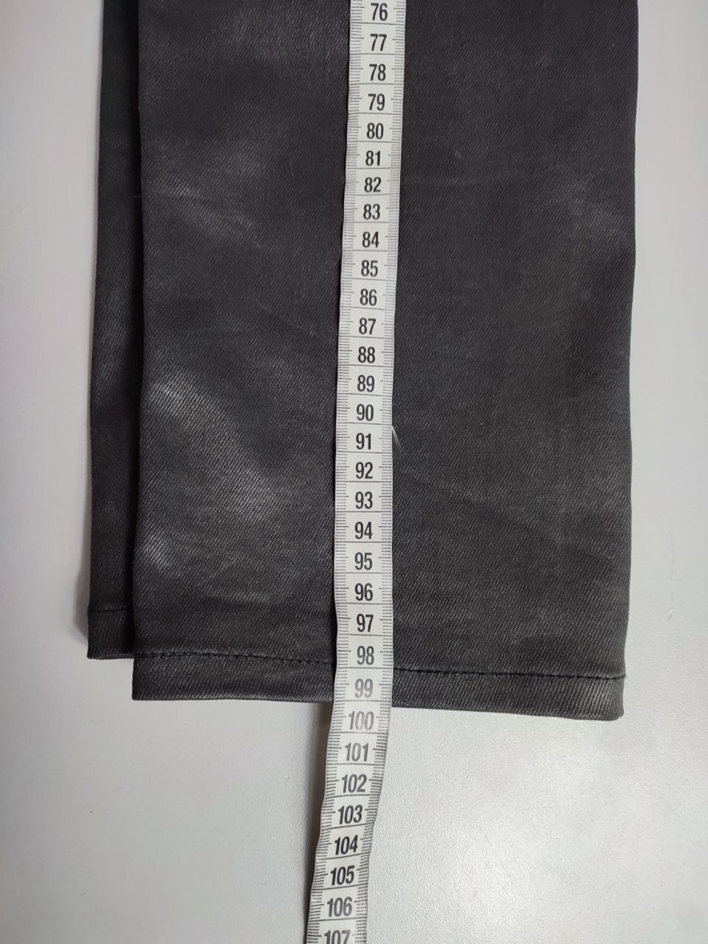 Джинсы с имитацией кожи 48-50 размер