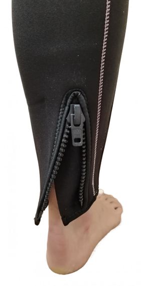 Гидрокостюм женский DELFiN Luna черный 5 мм