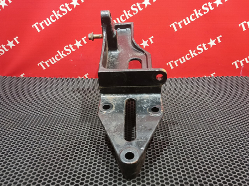 Кронштейн торсиона кабины правый 2023г.