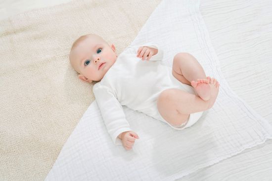 Зачем нужны детские пеленки: правда и мифы