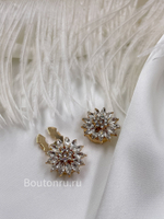 Накладка на пуговицу "Цветок" золотистый со стразами