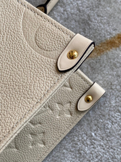 Louis Vuitton Onthego MM